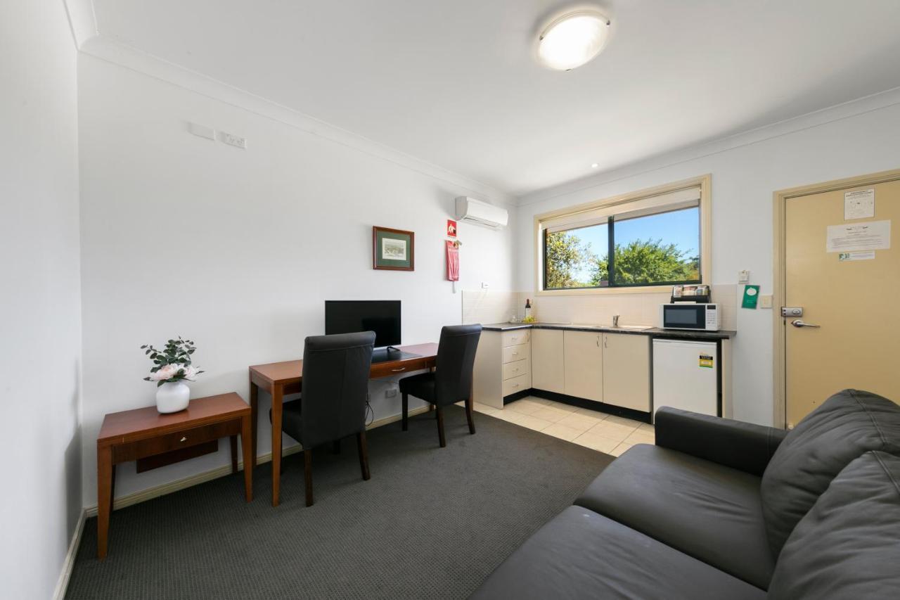 Potters Apartments Cessnock Exterior photo