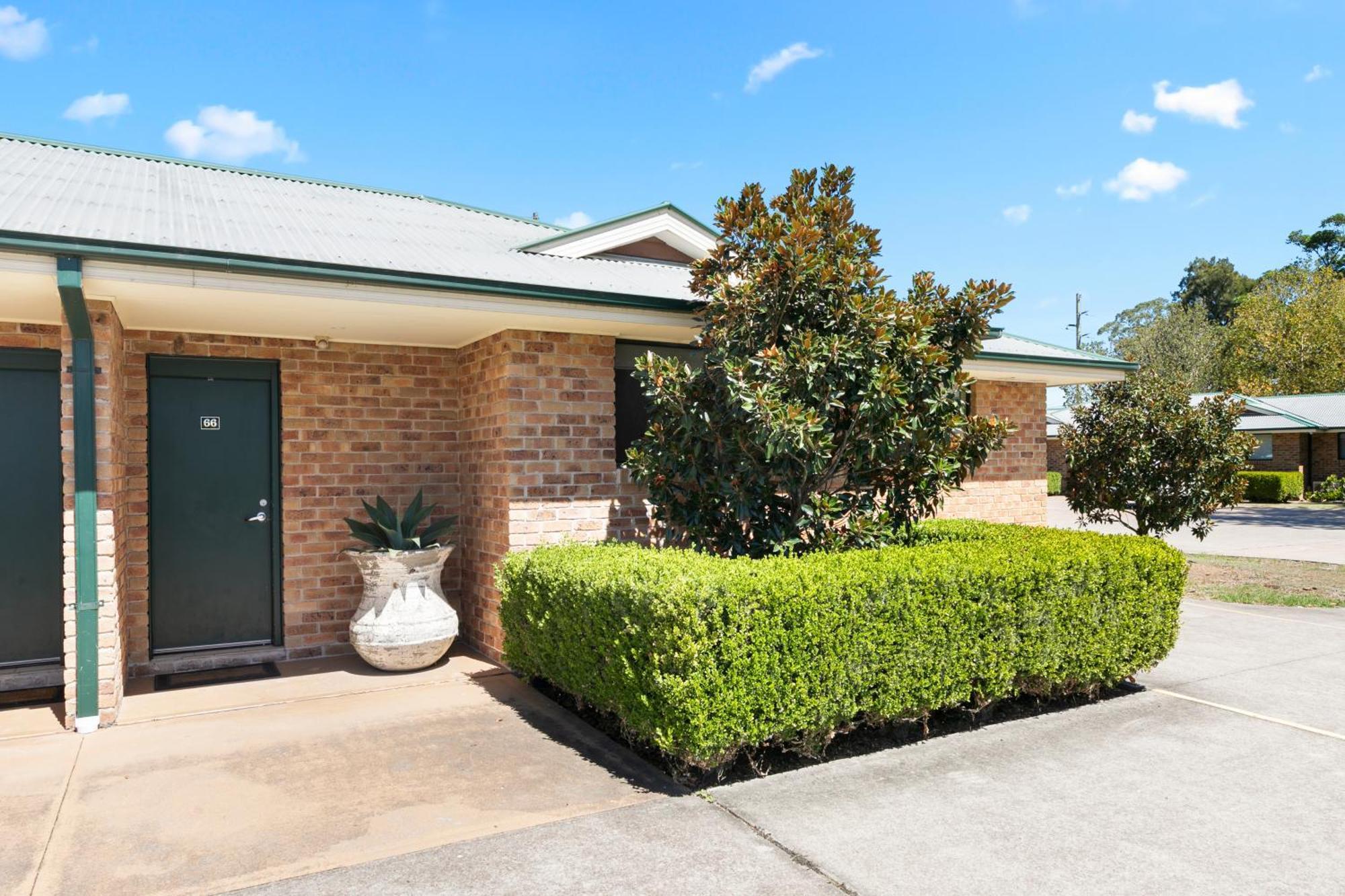 Potters Apartments Cessnock Exterior photo